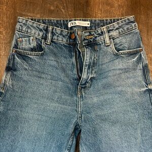Zara. Jeans. Woman. Size 4.